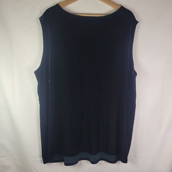 Dark Green Almia Velvet Sleeveless Top - Picture 4 of 10